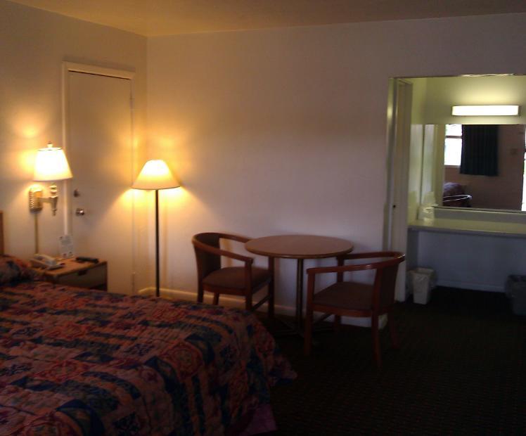 America'S Best Value Inn - Γκέινσβιλ Εξωτερικό φωτογραφία